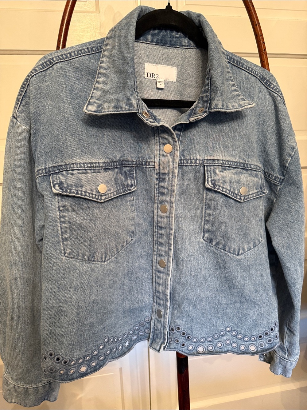 Jean Jacket XL cropped Oversized Scalloped Snap Front Shacket Light - Picture 1 of 10
